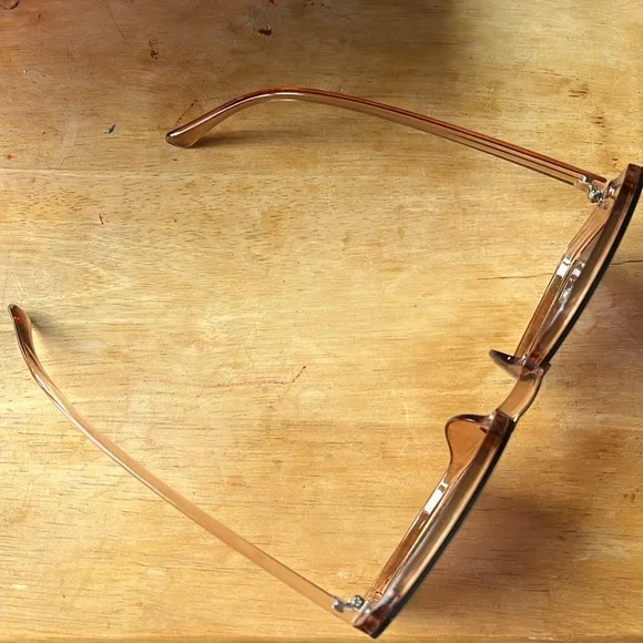 Elegant Purple-Brown Sunglasses